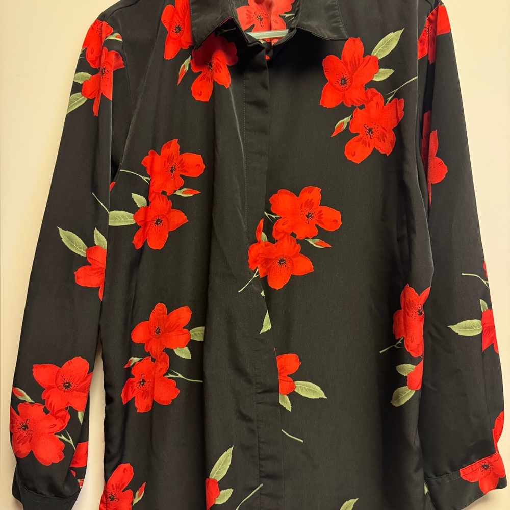 BonWorth Black‎ Top with Red Floral Design
